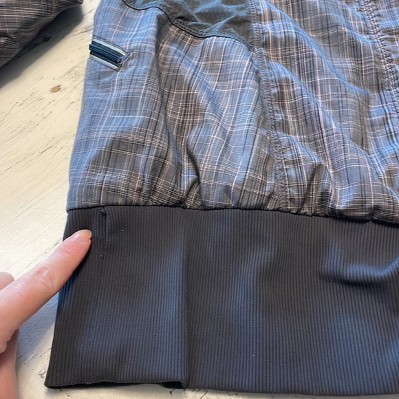 Lululemon Run Back on Track Jacket - Picture 12 of 12